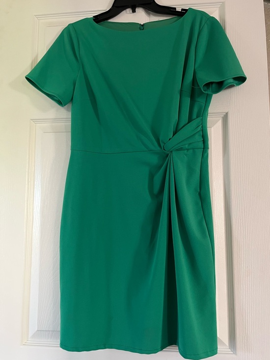 Donna Morgan Dresses & Skirts - Donna Morgan Emerald Knot-Detail Midi Sheath Dress size 6